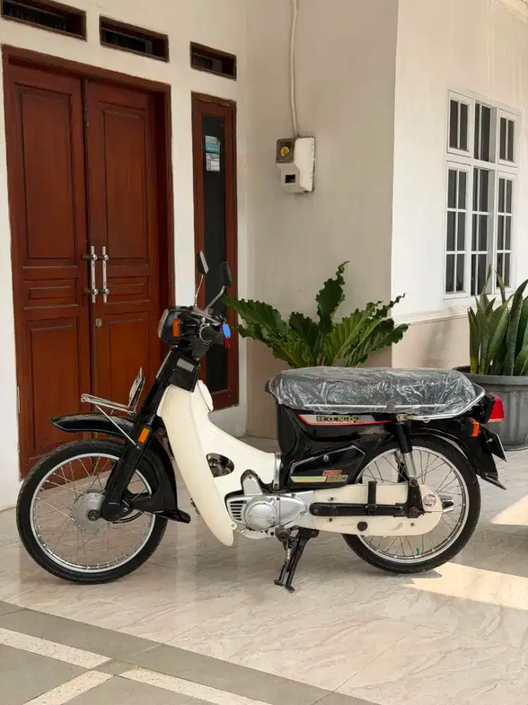 Honda c 800 super cub 1982