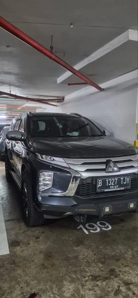 Pajero Sport Dakar 4x2 Abu-abu Tahun 2022