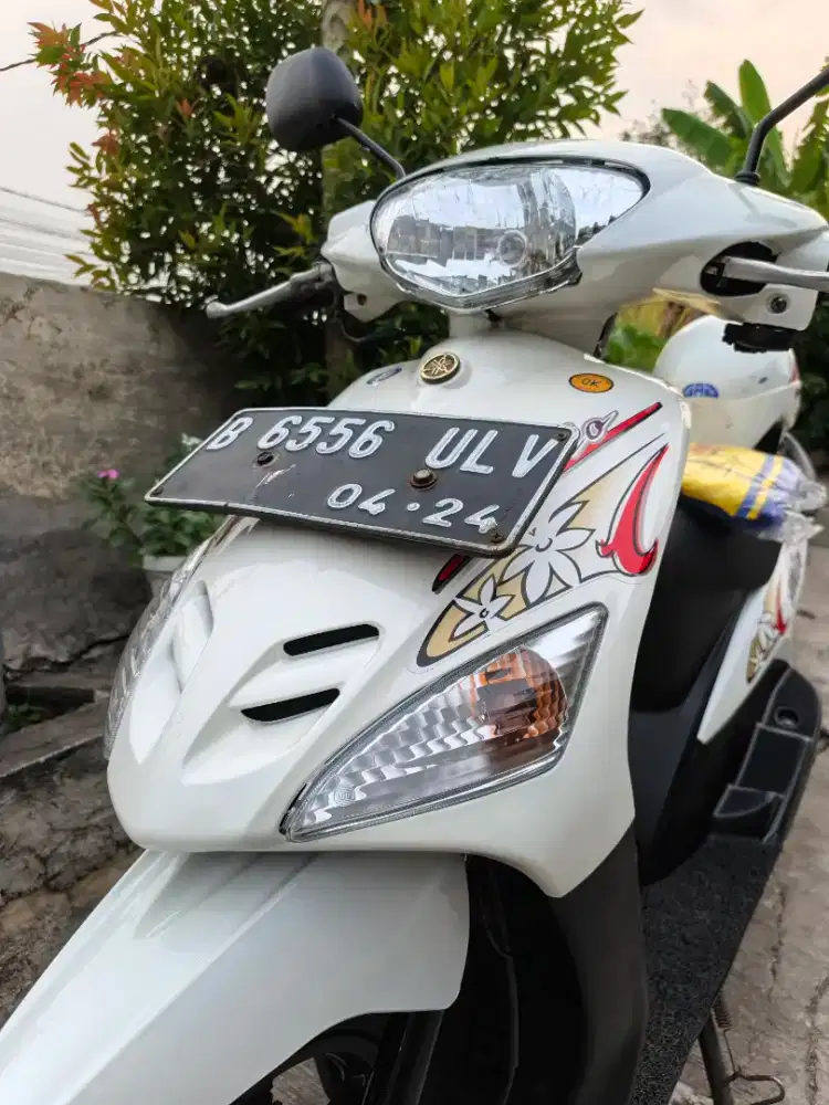 Mio Sporty Basic Smile Putih 2009
