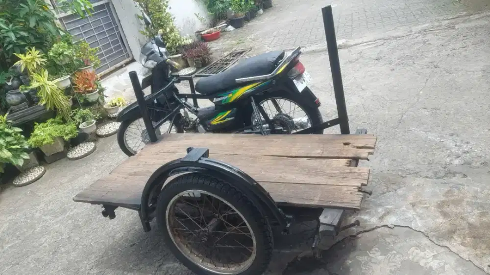 BECAK BARANG HONDA LEGENDA 2 THN 2004