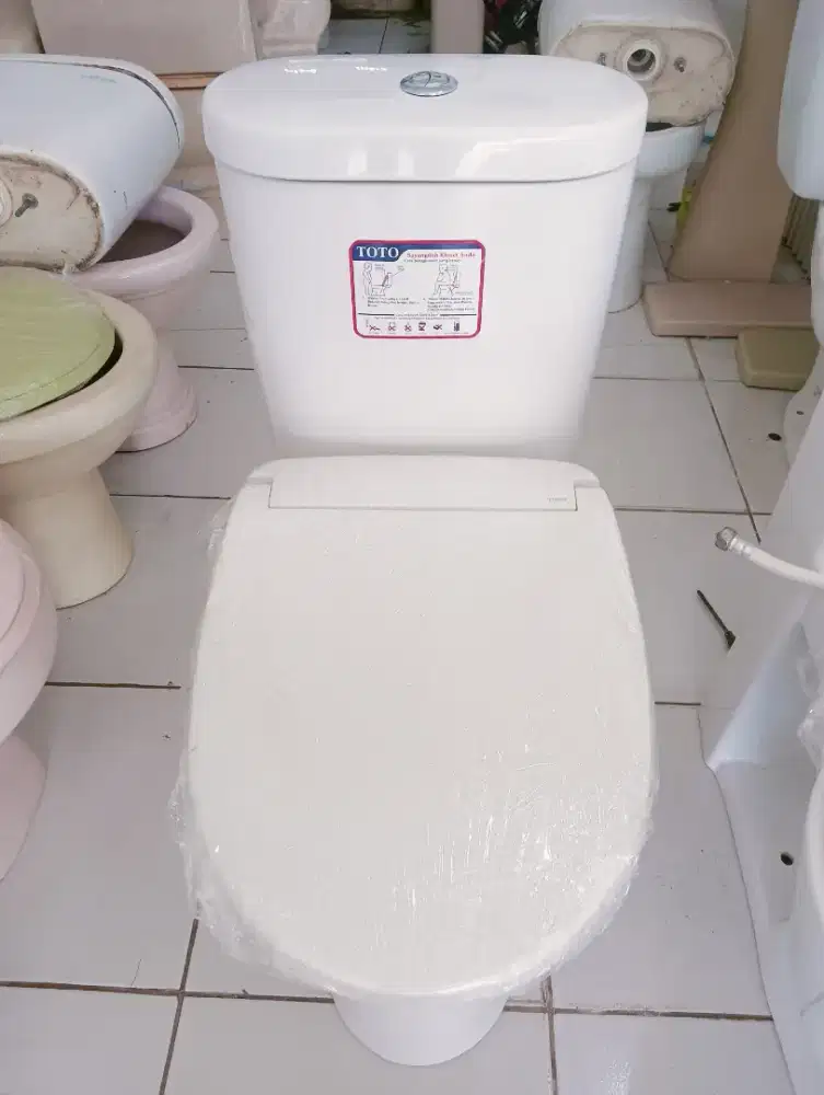 kloset duduk Toto type cw421jp + ecowasher lengkap