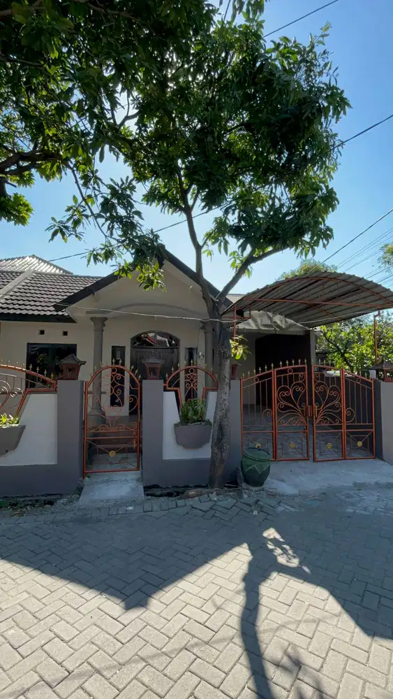 Rumah Hook Siap Huni 135m² di Kota Baru Driyorejo Gresik - Bonus AC