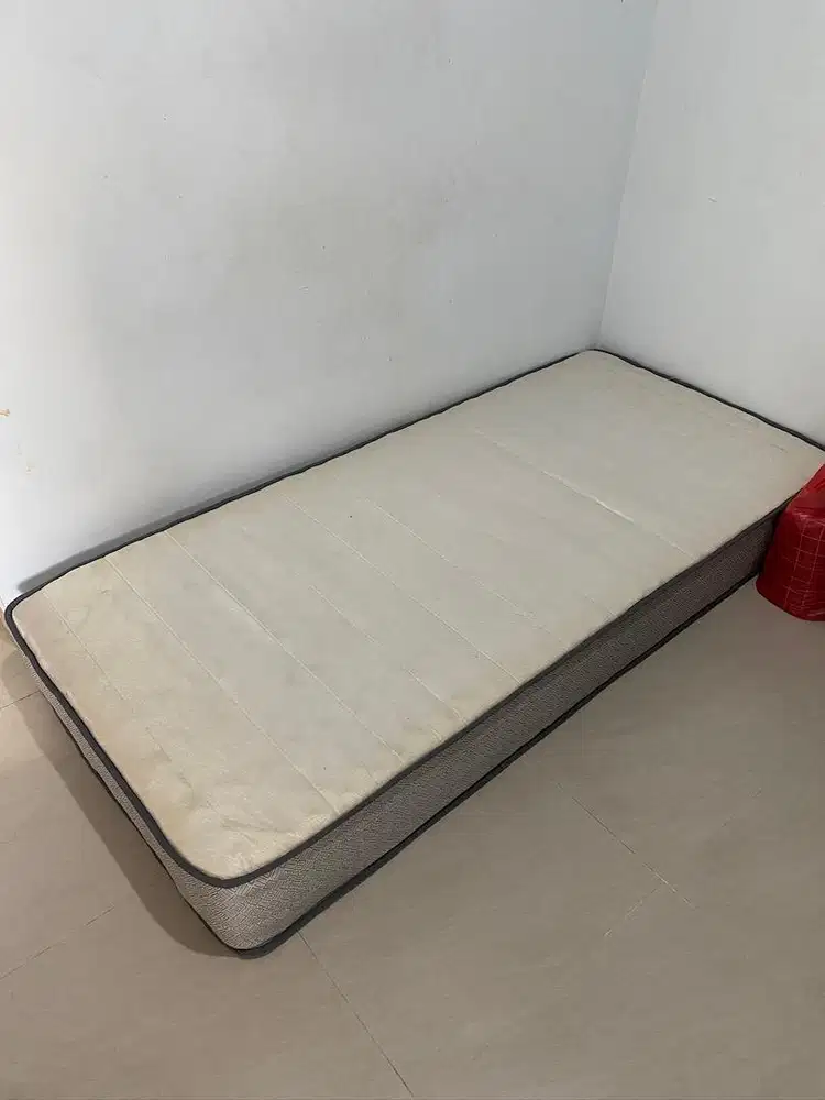 Kasur Spring Bed dan Lemari