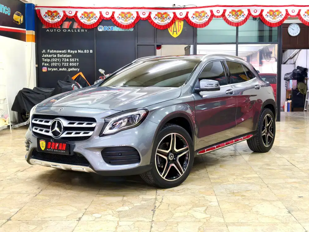 LOW KM MERCEDES BENZ MERCY GLA200 AMG 2017 ABU ABU