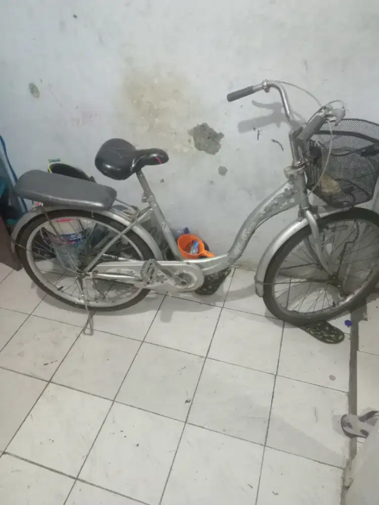 Sepeda keranjang  uk 24dewasa siap pakai