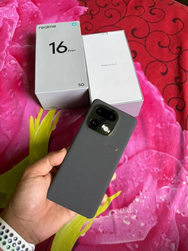 Realme 16 Pro Plus 12/512 Full Original Garansi Aktif Lokasi Sigli
