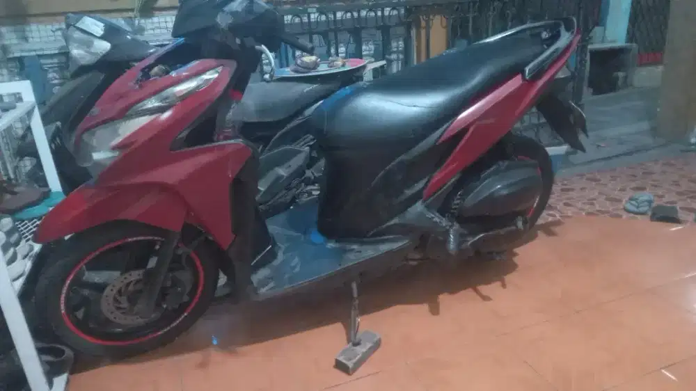 Honda Vario 125 cc tahun 2012 B depok,pajak hidup apa adanya
