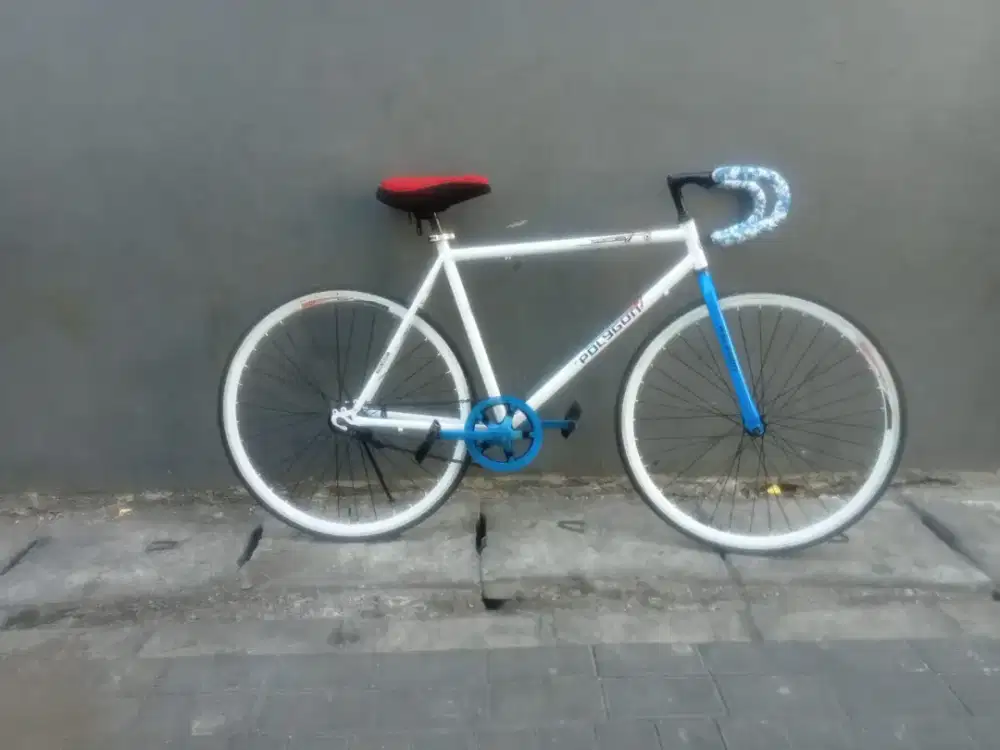 Sepeda fixie polygon