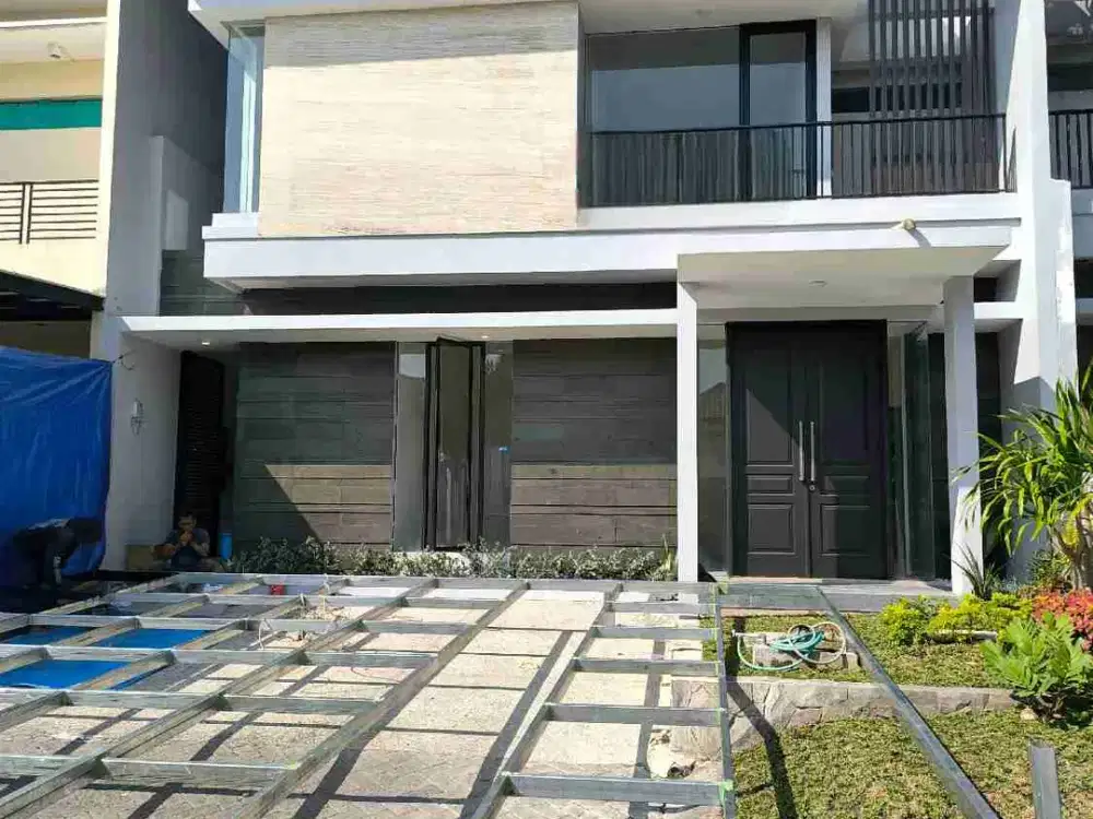DIJUAL, RUMAH FULL RENOVASI,LIKE NEW,CITRALAND SBY