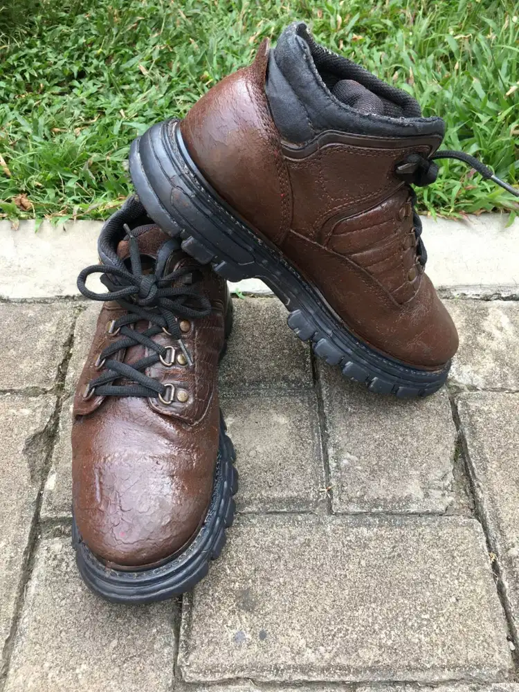 Boots Caterpillar CAT Safety Pria Size 42 Coklat Work Boots Kulit