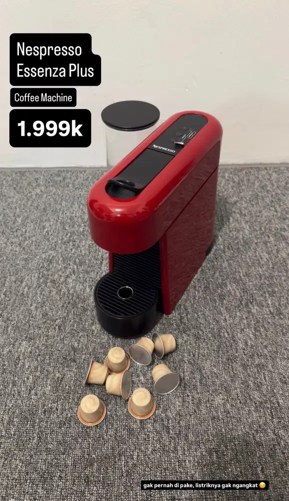 Mesin kopi Nespresso Essenza Plus
