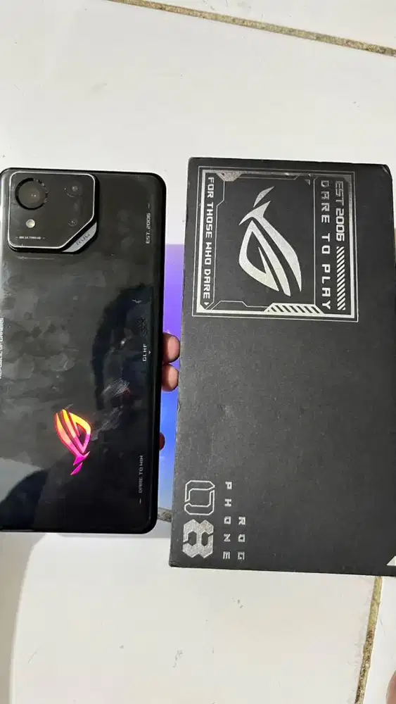 ASUS ROG PHONE 8