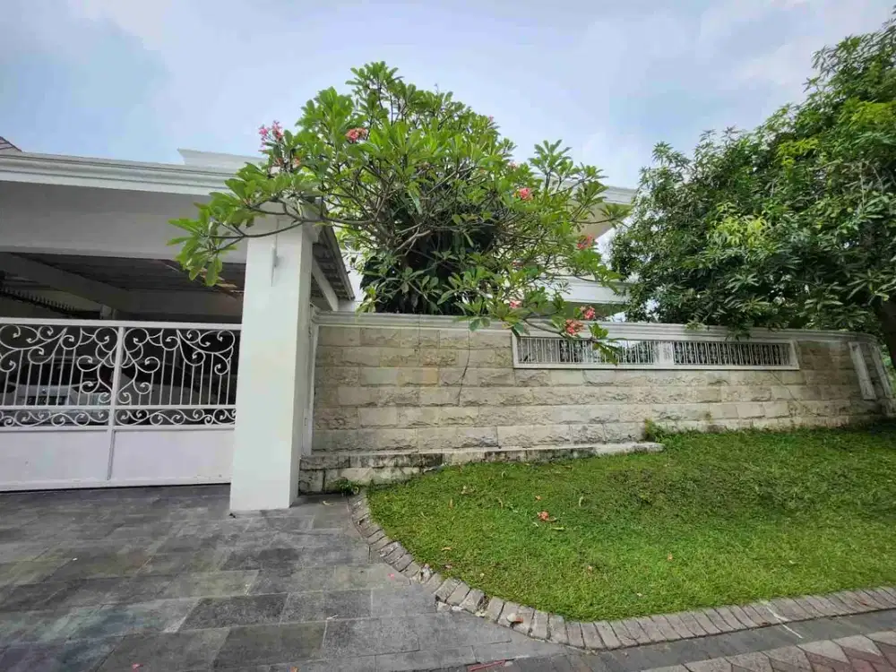 Dijual Murah Rumah Hook Furnish di Graha Famili Surabaya