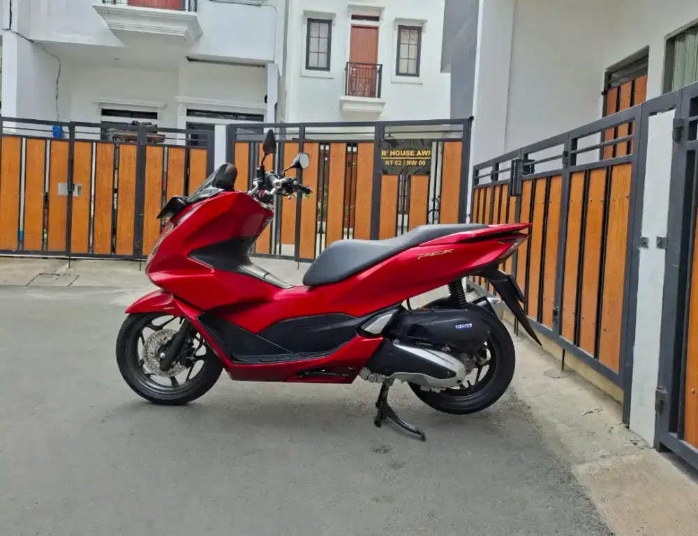 Honda PCX 160 ABS ISS (Tipe Tertinggi) MULUSSS Pajak Panjang