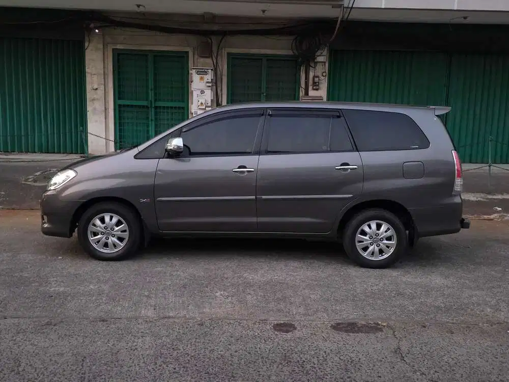 Toyota Kijang Innova 2010 Diesel
