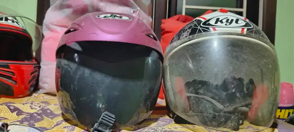 Helm dewasa KYt dan helm anak JM
