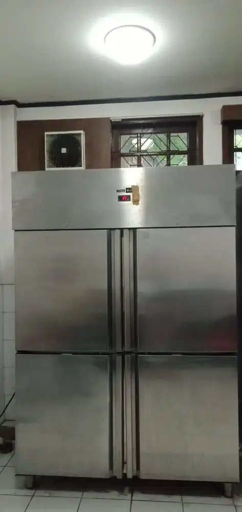 Kulkas Chiller 4 Pintu