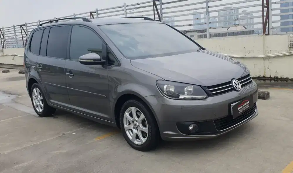 Volkswagen Touran 1.4 AT 2014