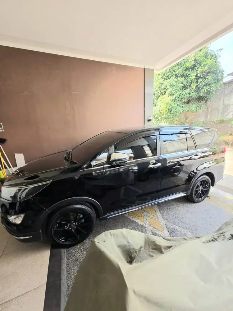 INNOVA REBORN 2018 2.4 V AT DIESEL UPGRADE VENTURER