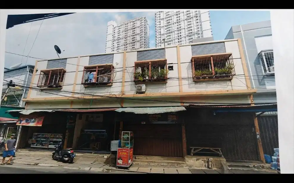 DIJUAL RUKO GANDENG 4 UNIT TANPA PERANTARA JEMBATAN BESI JAKARTA BARAT
