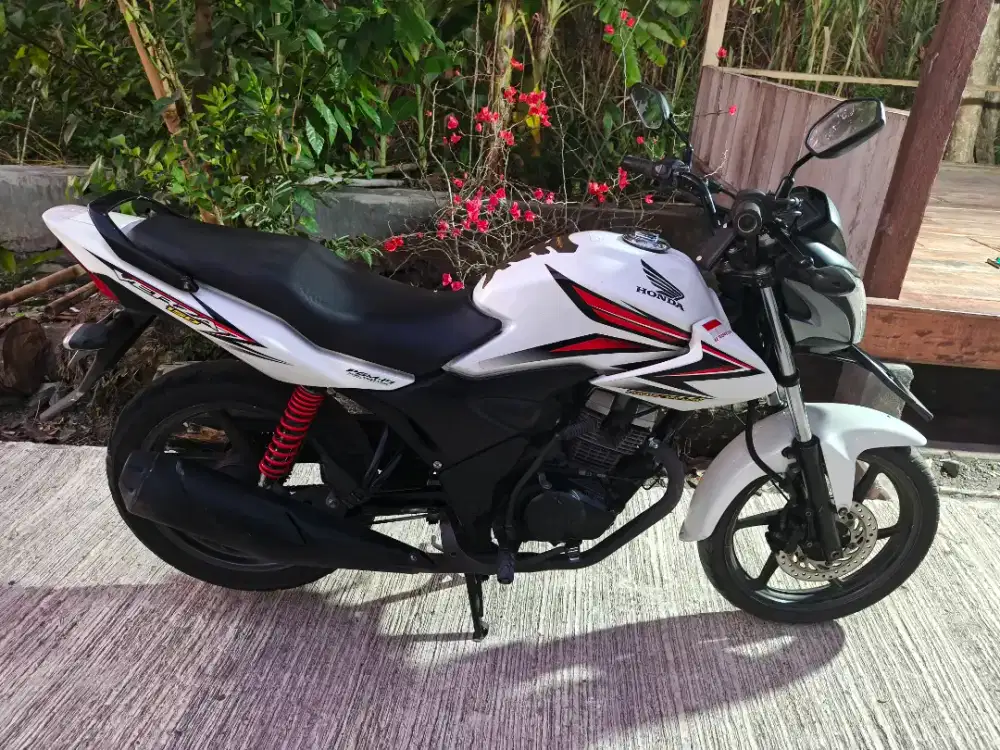 Verza THN 2015 plat AB Bantul
