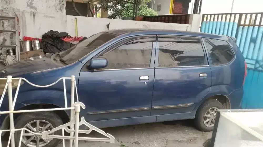 Di jual daihatsu xenia 2005 type Li