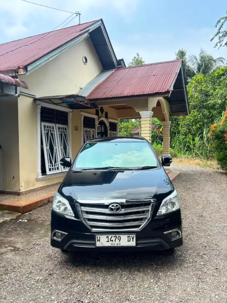 Jual mobil kijang innova 2014 tipe V (tertinggi) MT bensin