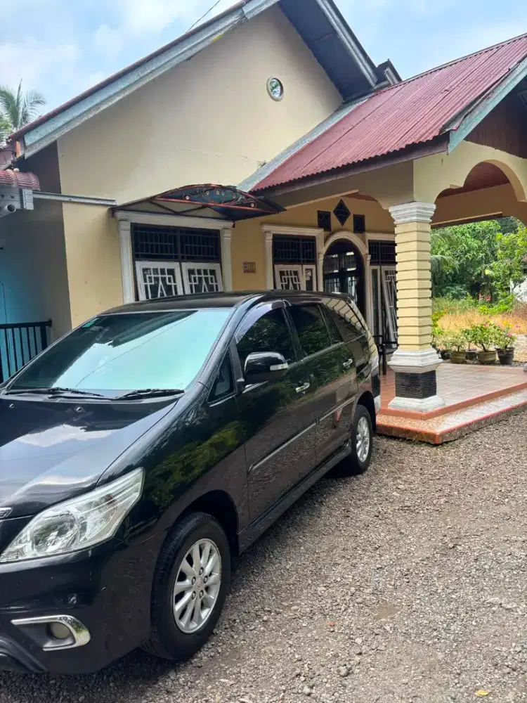 Jual mobil kijang innova 2014 tipe V (tertinggi) MT bensin