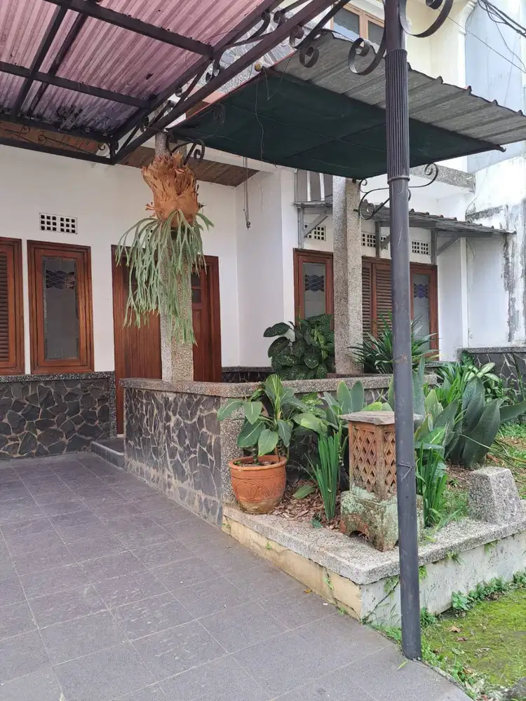 Disewakan Rumah 2 Lantai Siap Huni di Antapani Bandung Timur