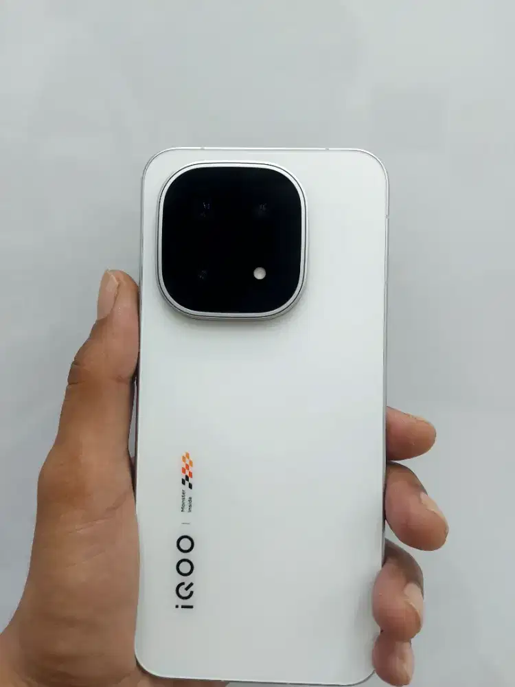 iQOO 15 Ram 16/512 GB fulset mulus kaya pantai bayi
