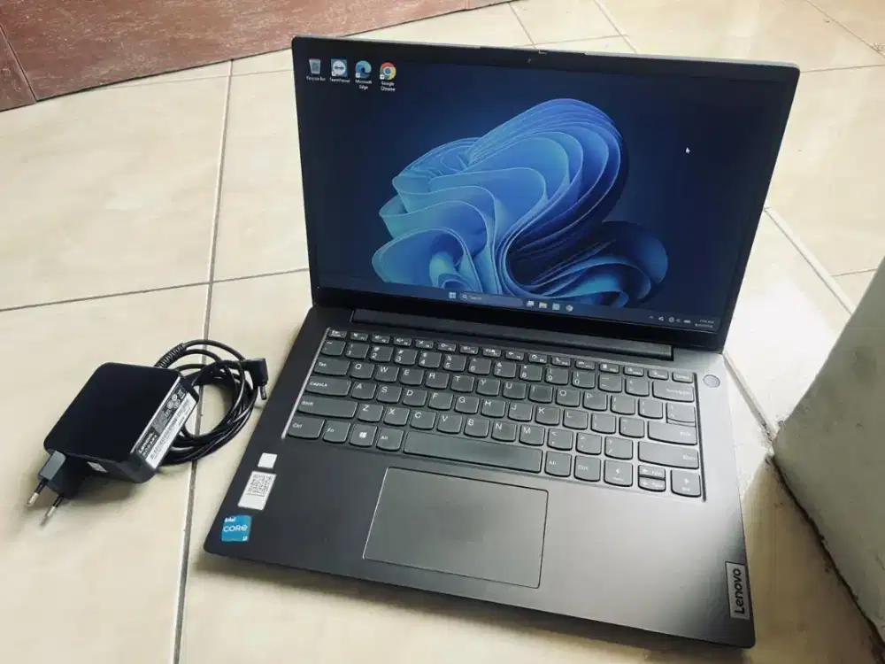 LAPTOP LENOVO V14 G2 ITL