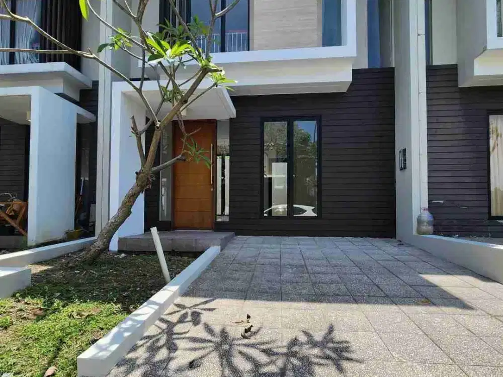 NORTHWEST LAKE TERMURAH ‼Rumah 2 Lantai Citraland Utara Surabaya Barat
