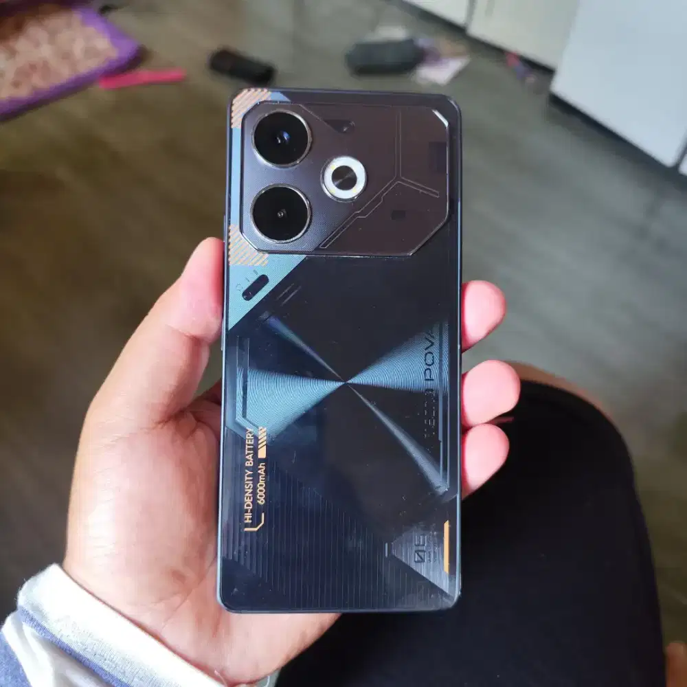 Tecno Pova 6 12/256