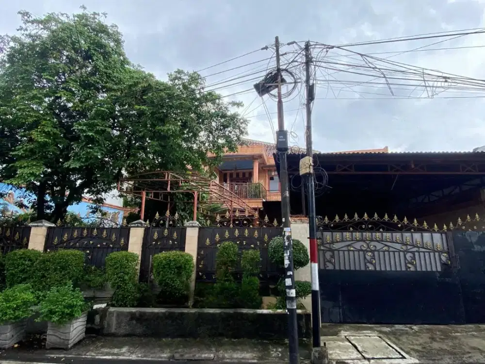 Rumah Kemayoran Luas 684 Hitung Tanah