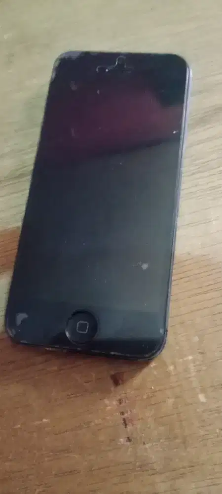 I-Phone matot karna jatuh