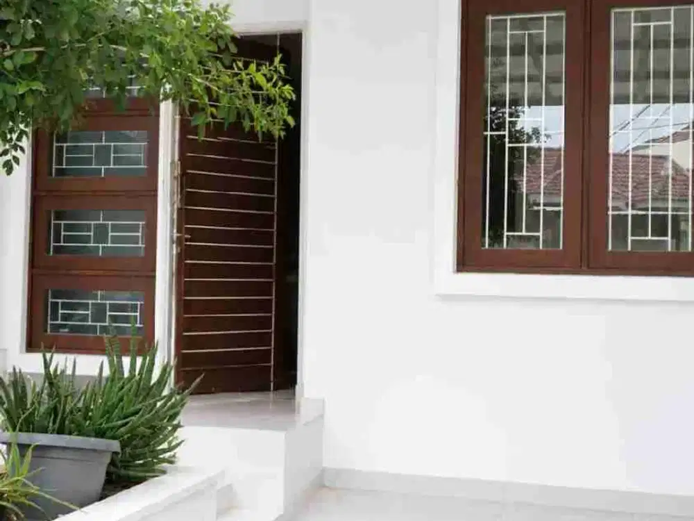 Di Jual Rumah 2 Lantai, Lokasi Super Strategis, Bebas Banjir, di Harapan Indah 2, Bekasi