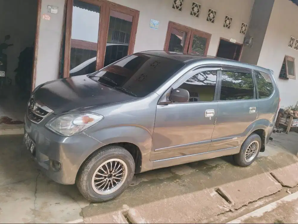 XENIA LI 2010 MANUAL