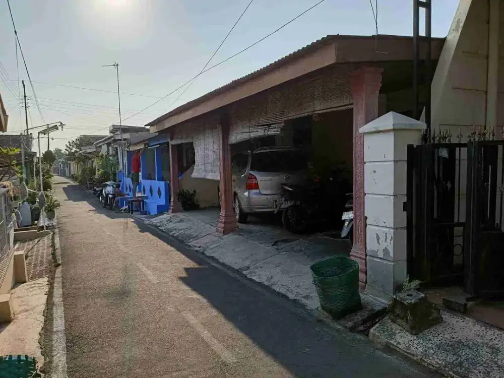 Rumah Murah Dalam Perum Padat Penduduk Dekat Kampus UNS