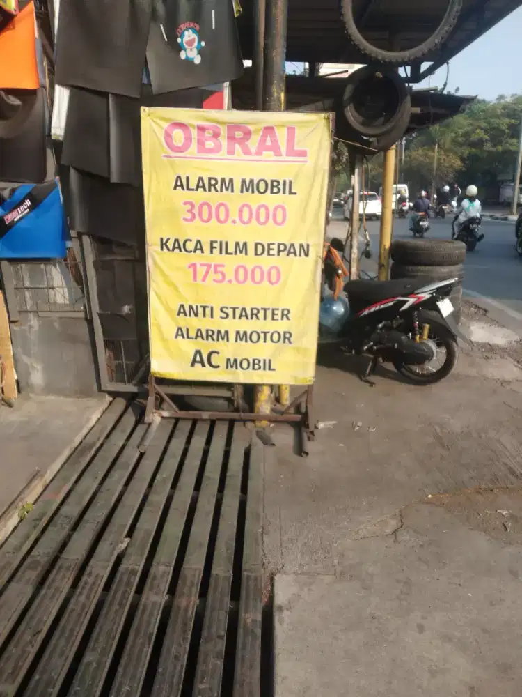 Di cari tukang kaca film mobil