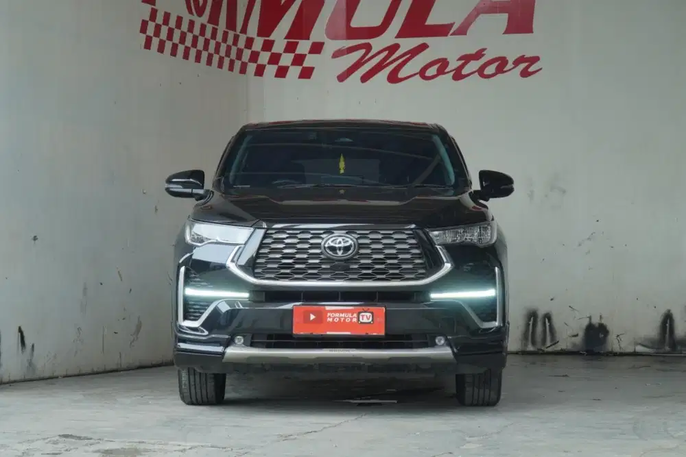 Toyota Innova Zenix Q Hybrid modelista AT 2024 Hitam