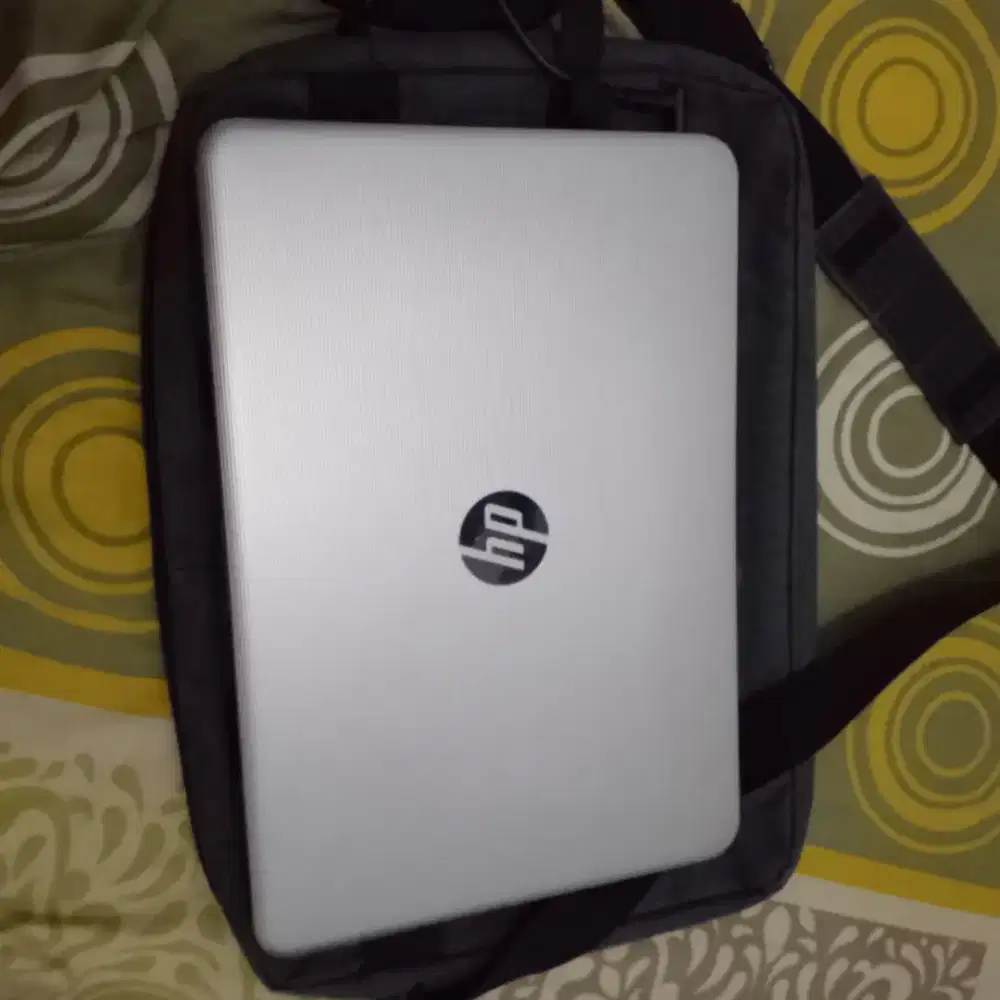 Laptop hp core i5 gen7 AMD Radeon graphics