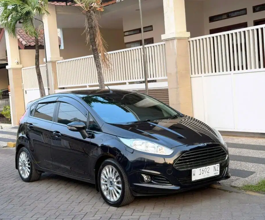 Ford Fiesta 1.5 S AT 2015 Istimewa cash/kredit km 80 rb