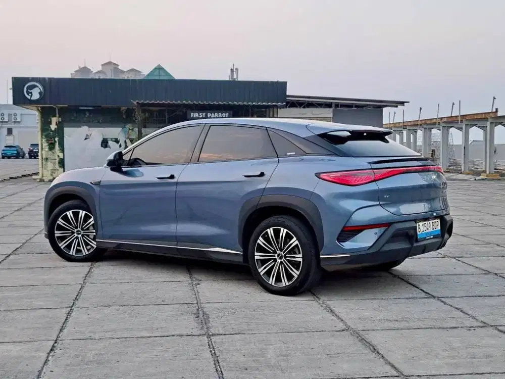 LOW KM BYD SEALION 7 PREMIUM LISTRIK AT MATIC AUTOMATIC 2025