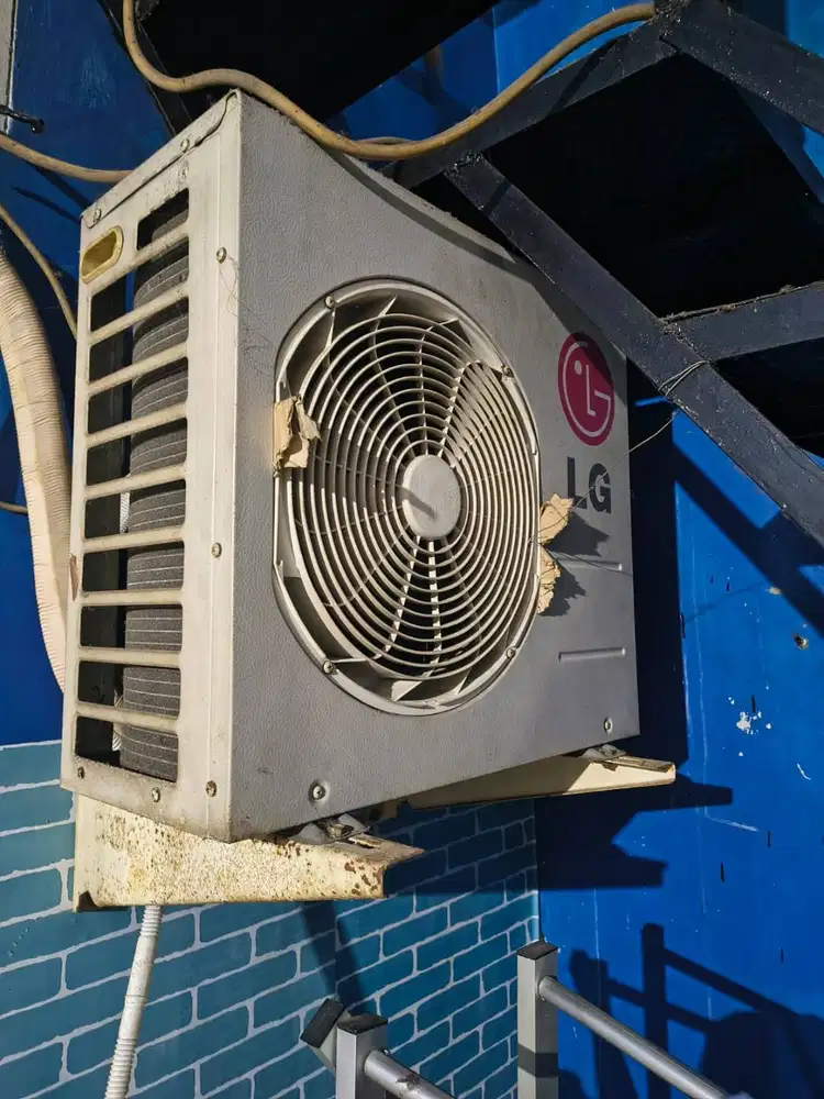 AC LG 1/2 PK model baru