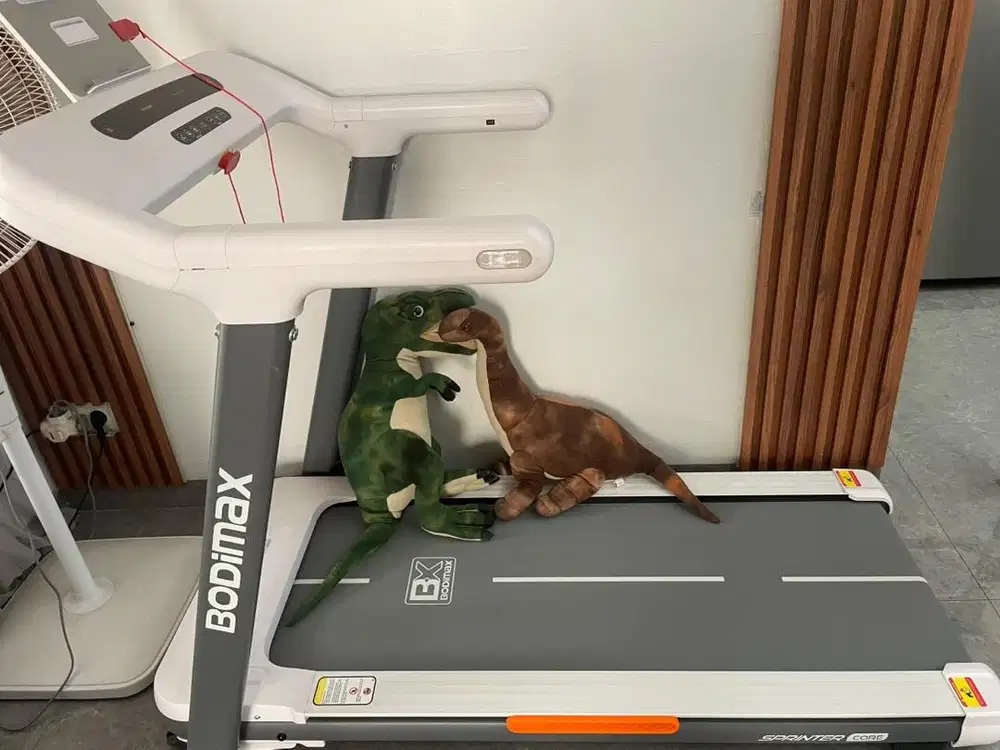 Treadmill BODIMAX SPRINTER CORE 15KM/H Auto Incline 20 lvl Bluetooth