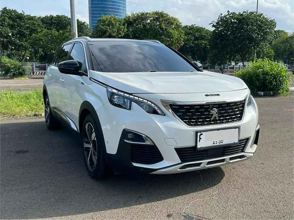 TERMURAH!! PEUGEOT 5008 GT LINE AT PUTIH 2019 (PEMAKAIAN 2020)