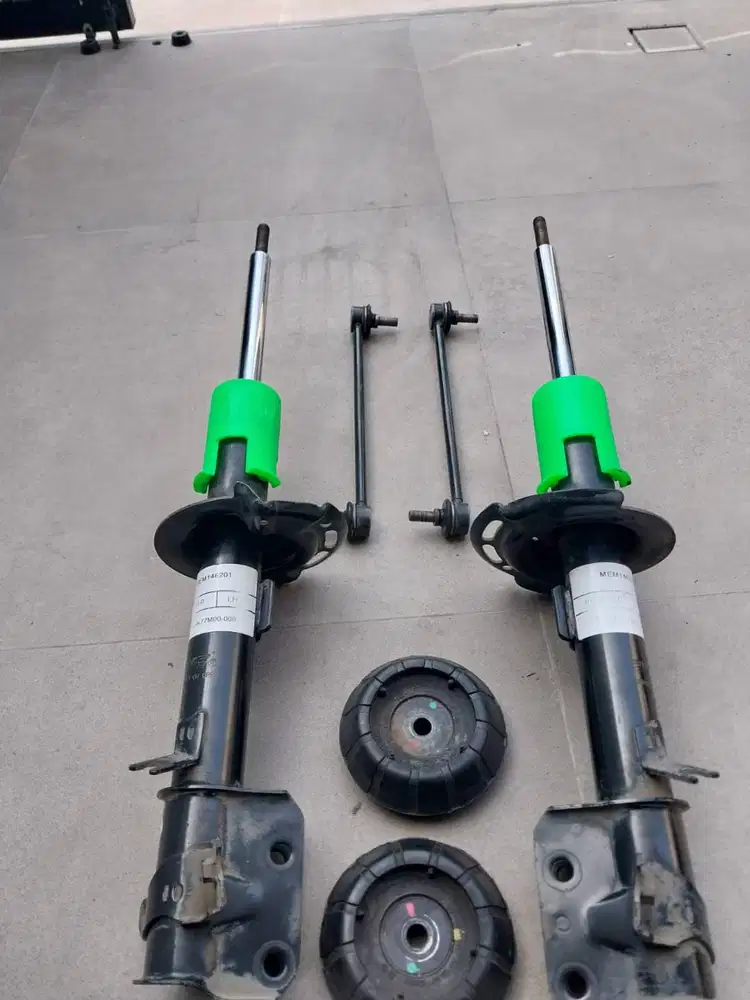 Shockbreaker depan Suzuki Ertiga old 2018