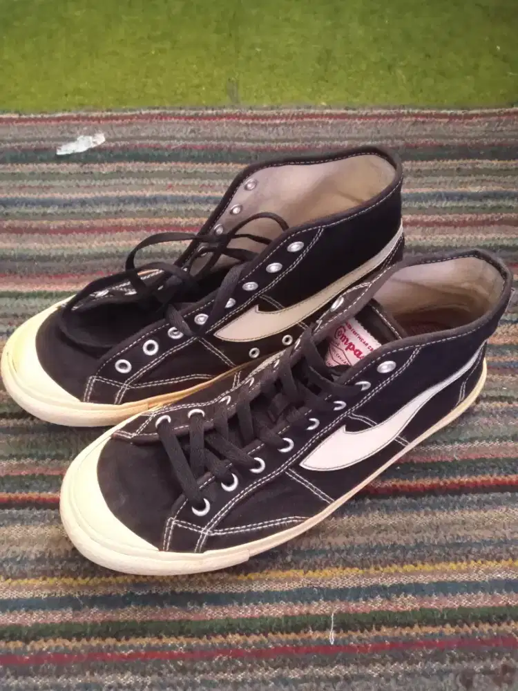 Compass gazelle