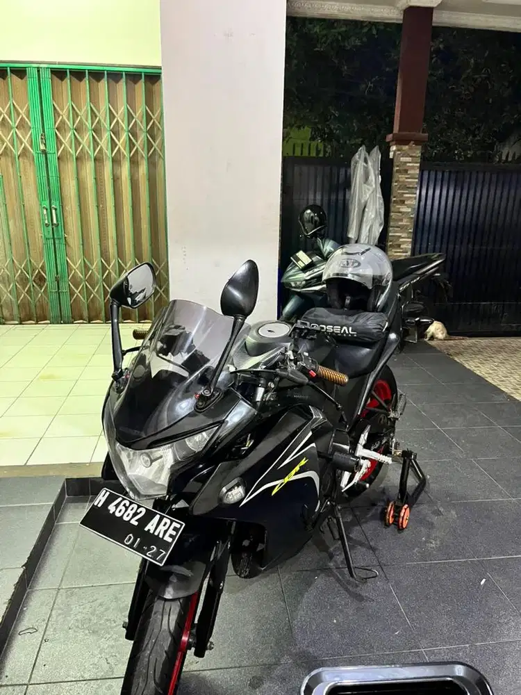 CBR 150 FI (CBU)