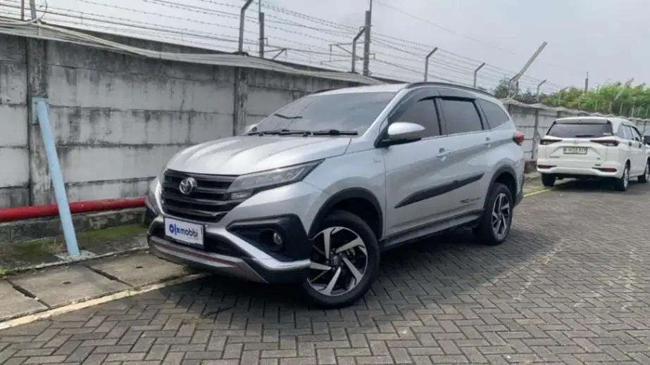 KM Rendah - Toyota Rush 1.5 TRD Sportivo Bensin-AT 2020